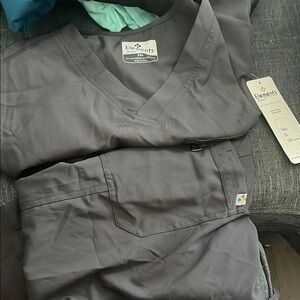 Elements Select Gray Scrub Set